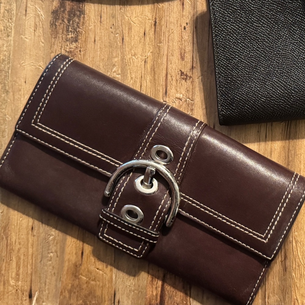 Y2K Coach Soho Brown Buckled Wallet - EUC
